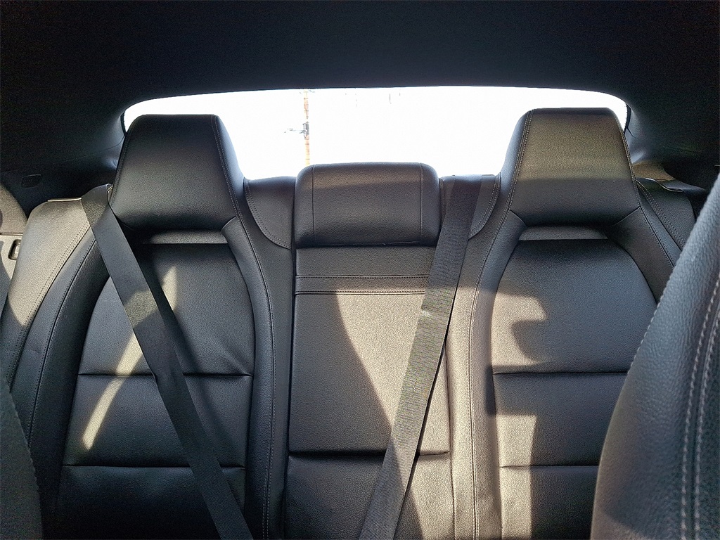 2019 Mercedes Benz CLA 250 photo 17