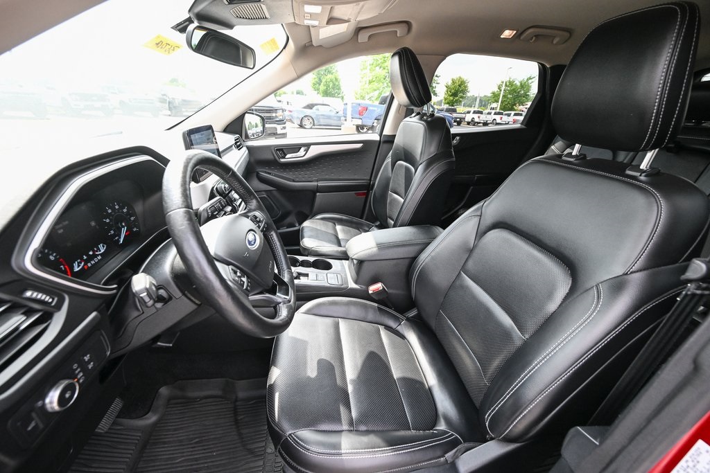 2020 Ford Escape SEL photo 12