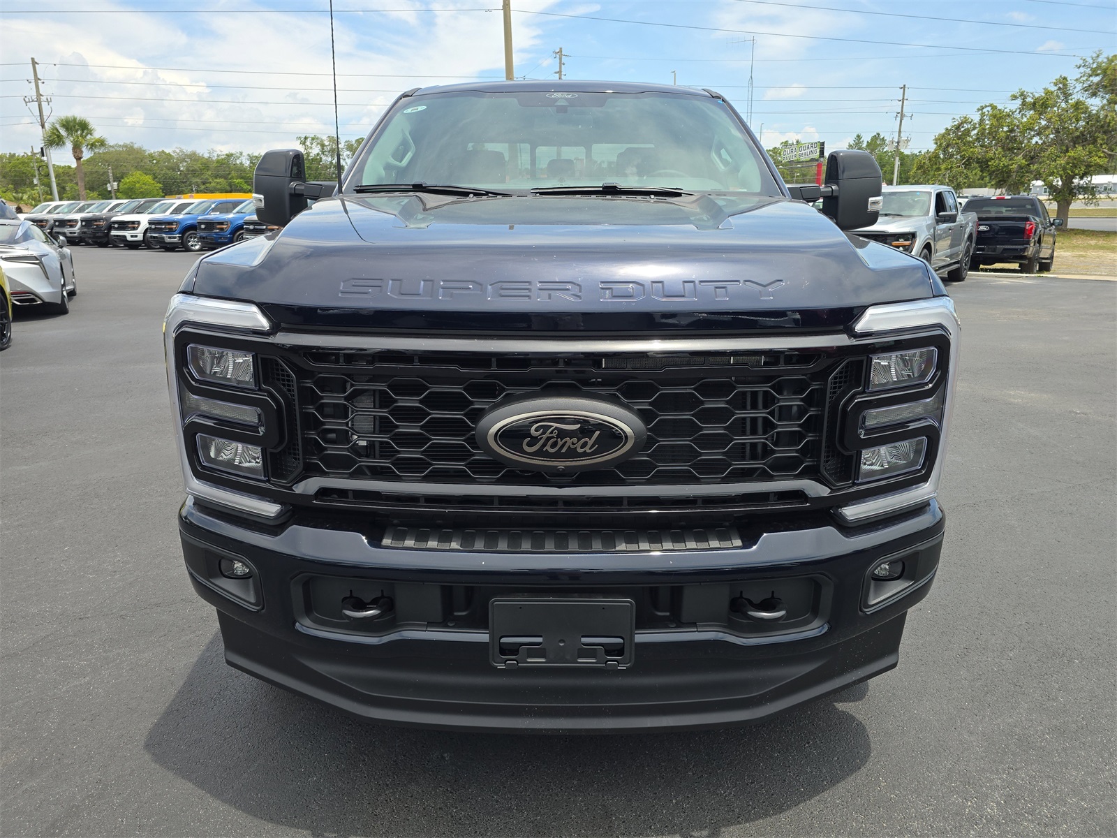 2025 Ford F-350 Lariat photo 3