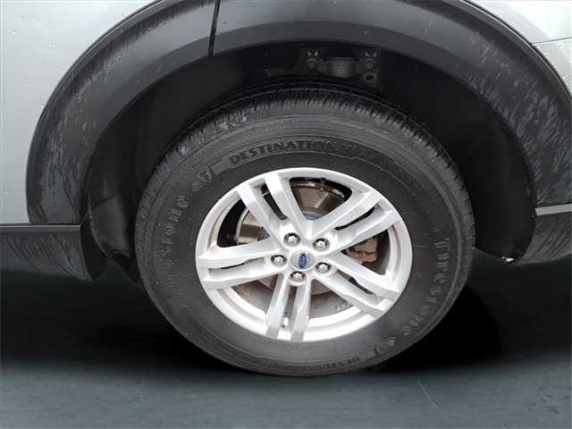 2023 Ford Explorer Base photo 4