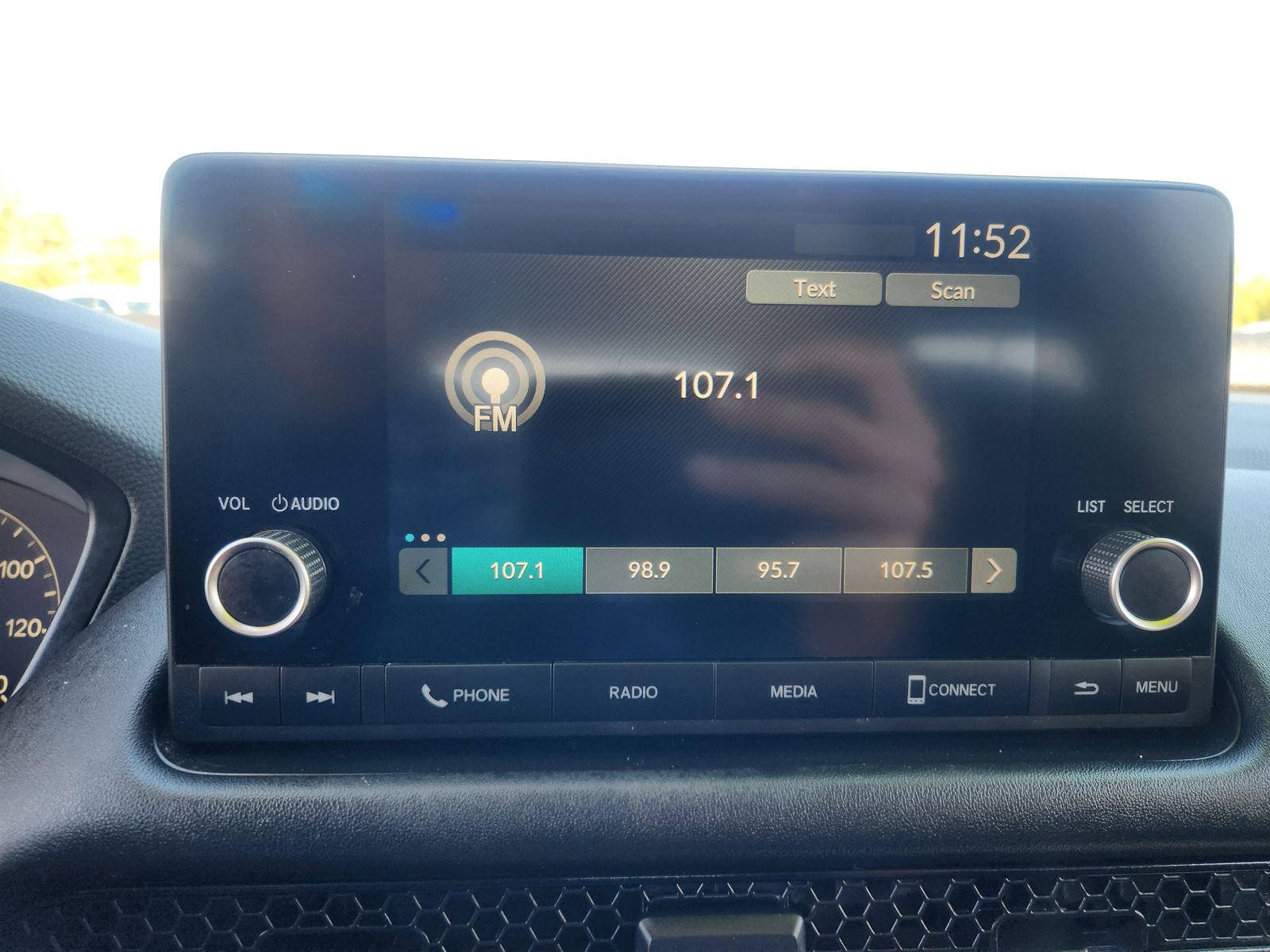 2024 Honda HR-V LX photo 19