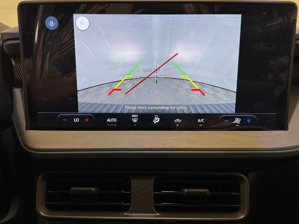 2025 Ford Maverick XL photo 4