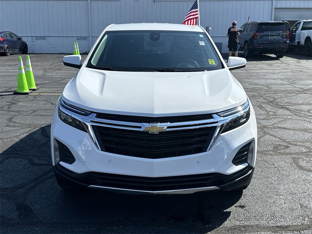 2022 Chevrolet Equinox LT photo 3