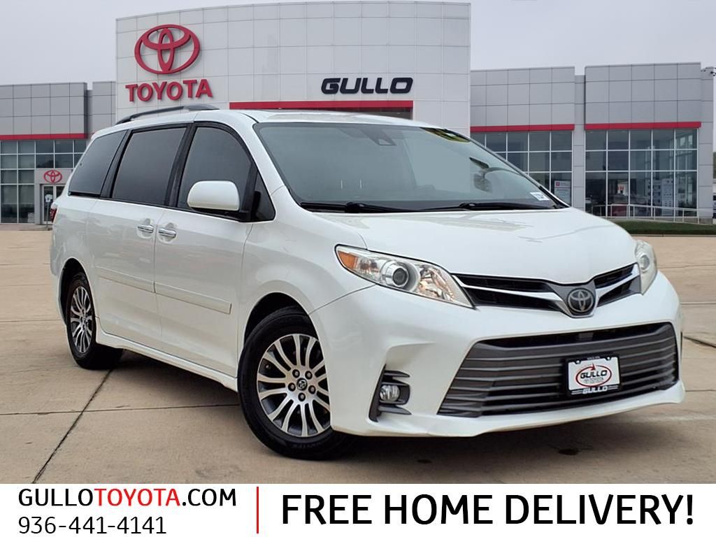 2020 Toyota Sienna XLE