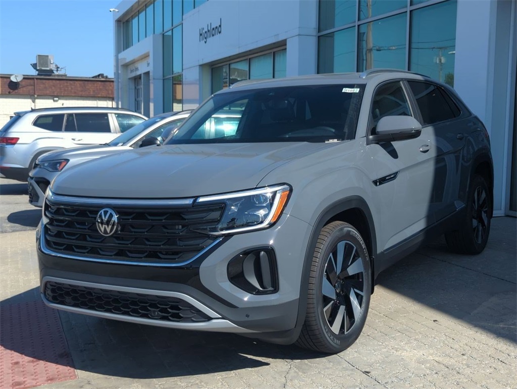 2026 Volkswagen Atlas Cross Sport SEL photo 3