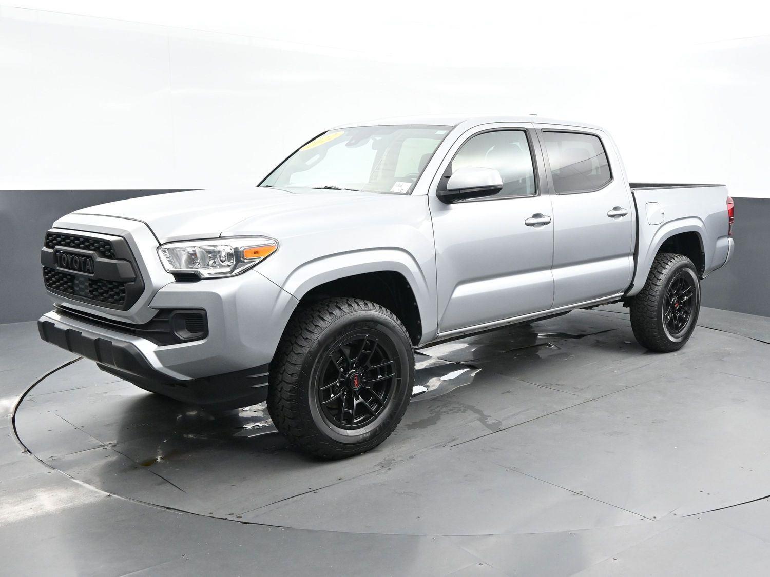 2022 Toyota Tacoma SR photo 3