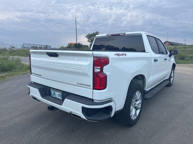 2020 Chevrolet Silverado 1500 Custom photo 3
