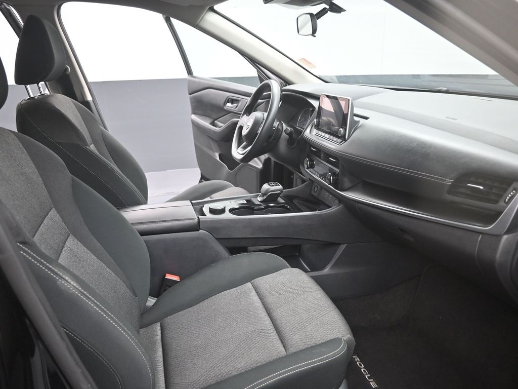 2024 Nissan Rogue SV photo 25
