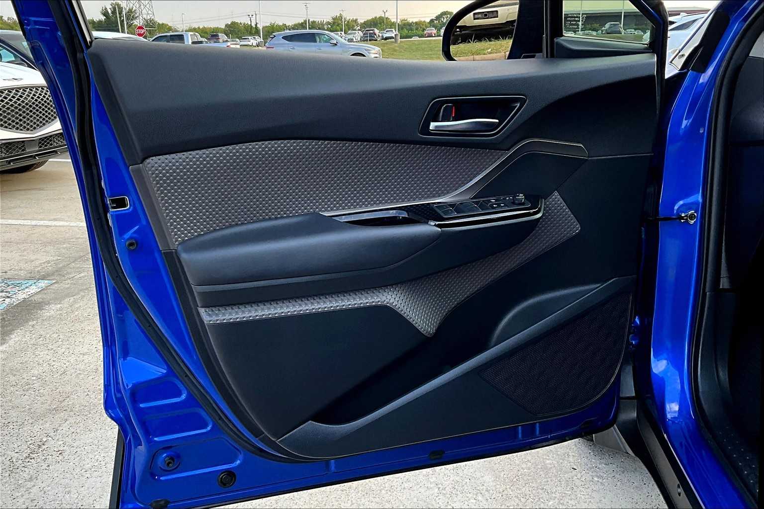 2020 Toyota C-HR Limited photo 21