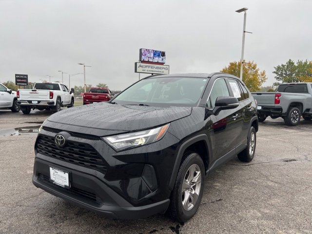 2023 Toyota RAV4 XLE's photo
