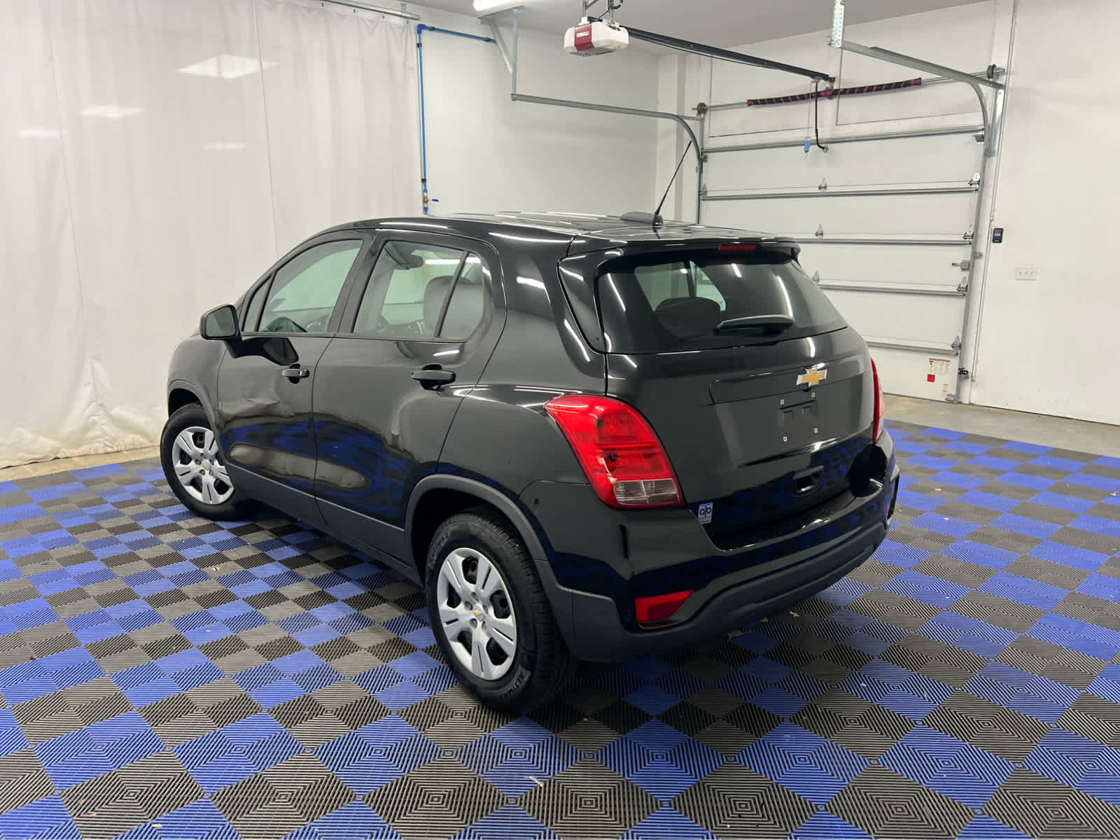 2019 Chevrolet Trax LS photo 4