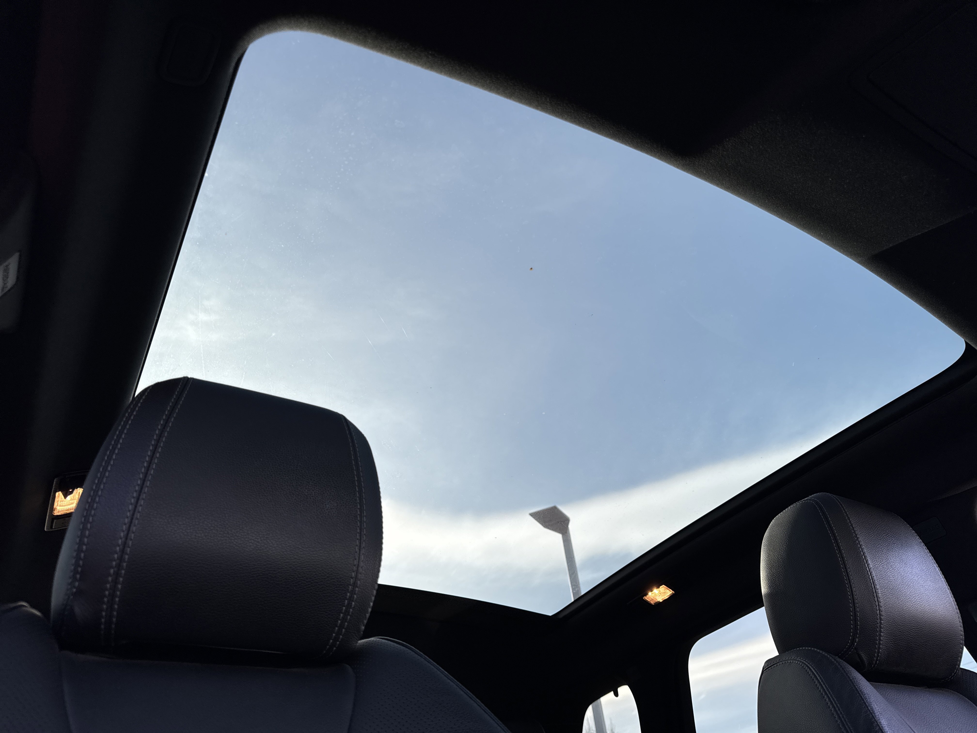 2017 Land Rover Range Rover Evoque SE photo 3