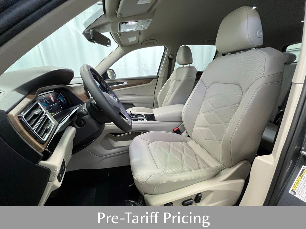 2025 Volkswagen Atlas SE Technology photo 10