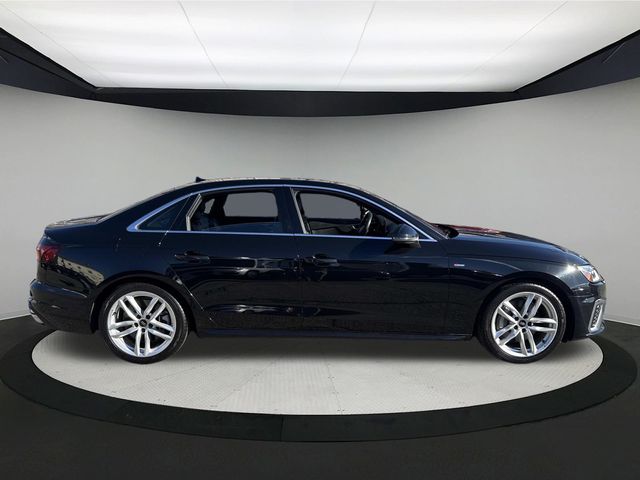 2024 Audi A4 45 S line Premium Plus Quattro photo 3