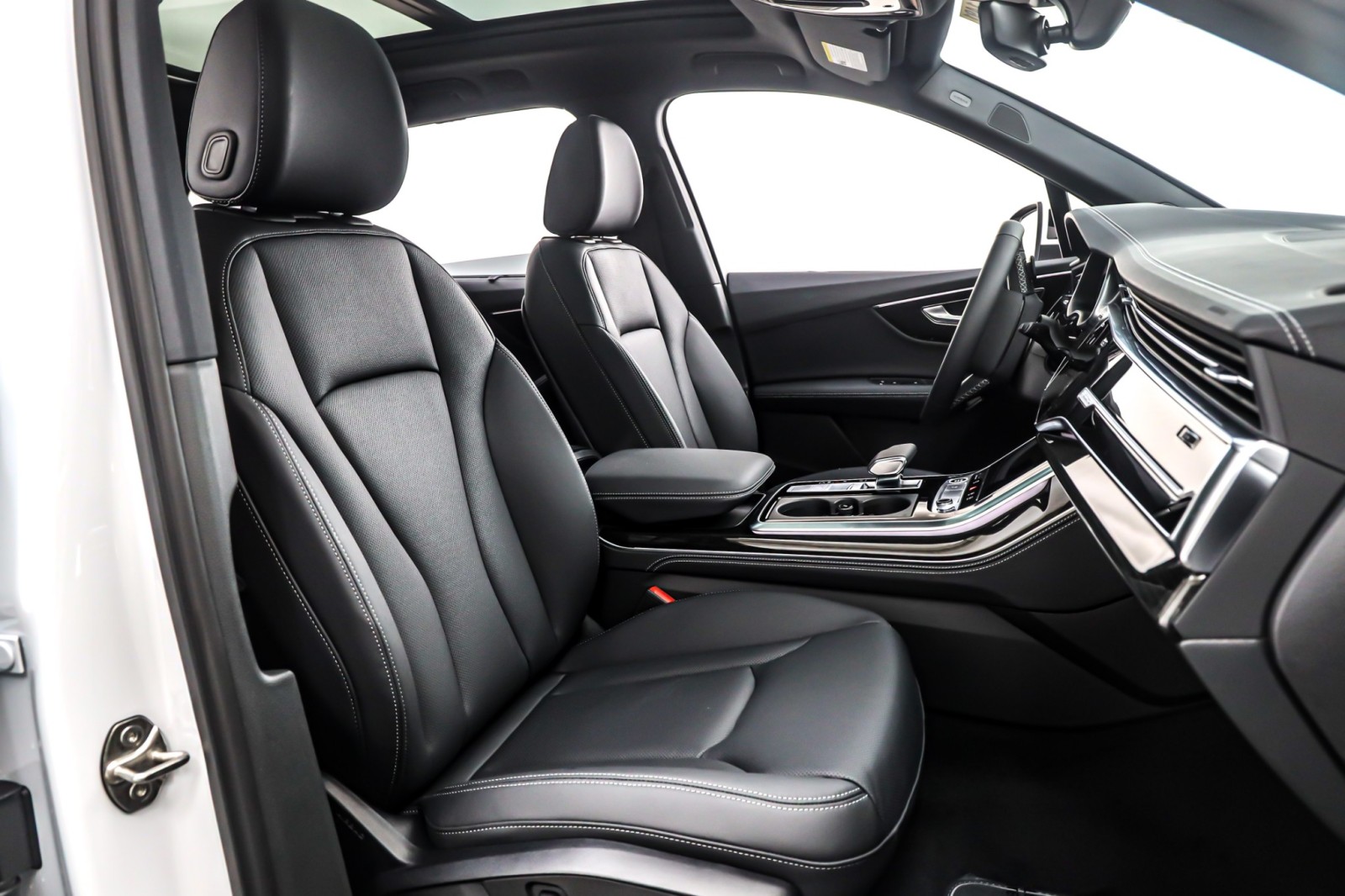 New 2025 Glacier White Metallic Audi Premium Plus 55 TFSI quattro image 7