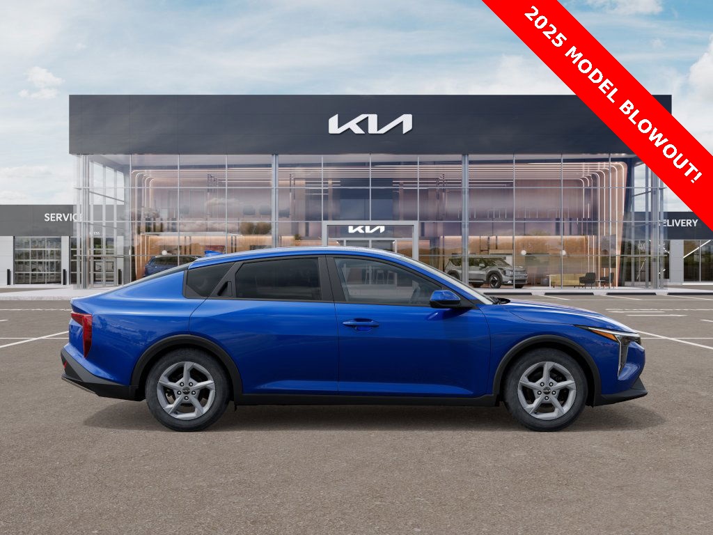 2025 Kia K4 LXS photo 4