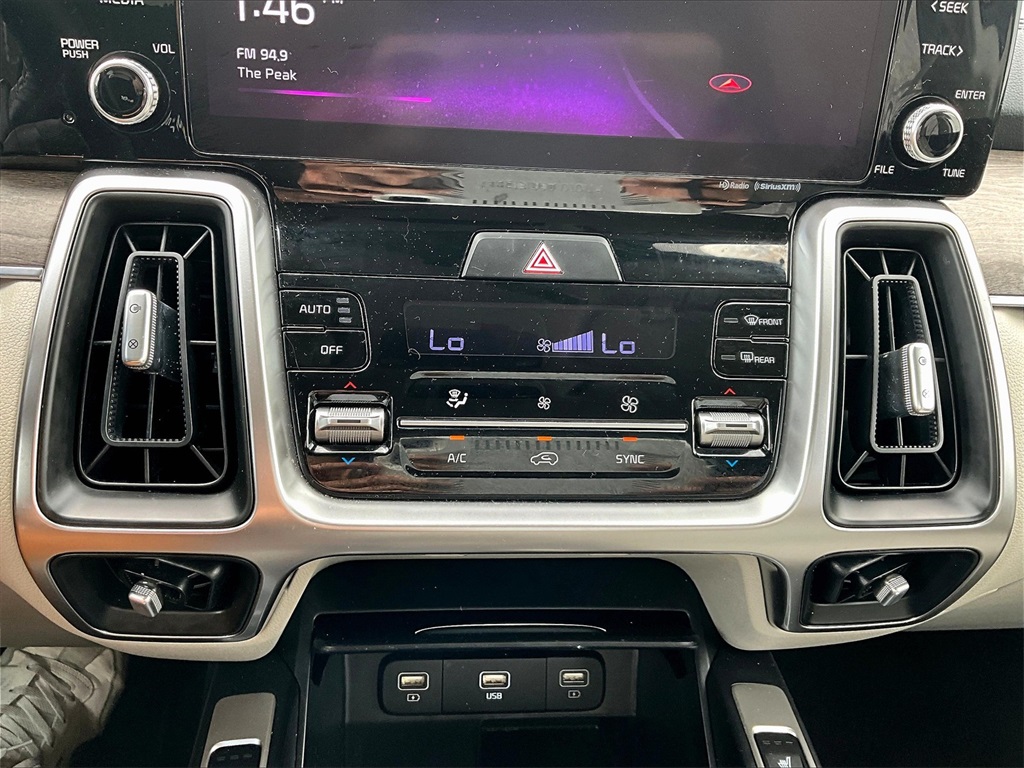 2022 Kia Sorento S photo 27