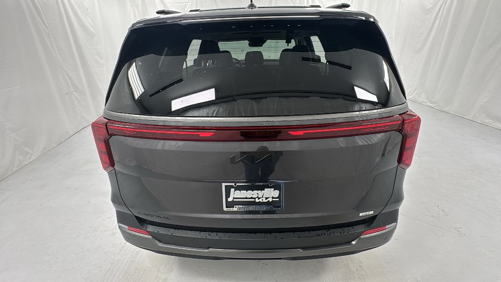 2026 Kia Carnival SX photo 4