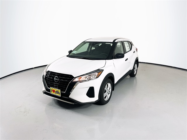2025 Nissan Kicks Play S photo 4