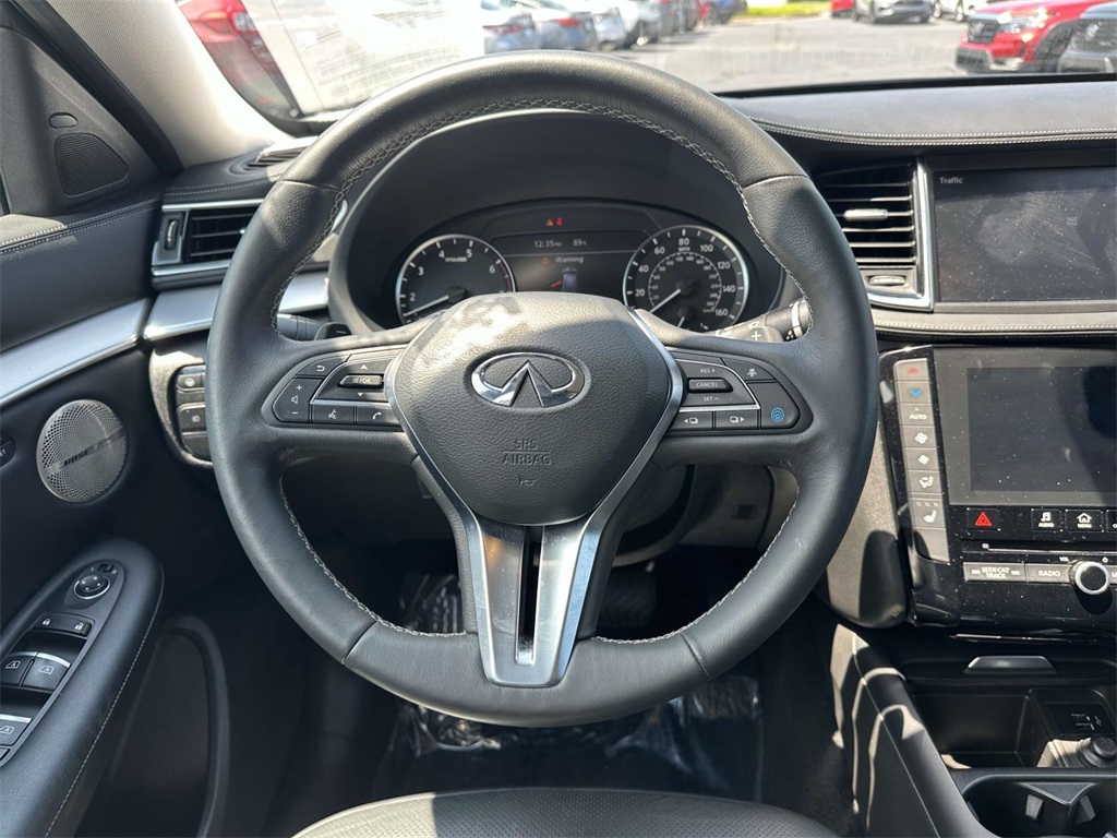 2019 Infiniti QX50 Essential photo 12