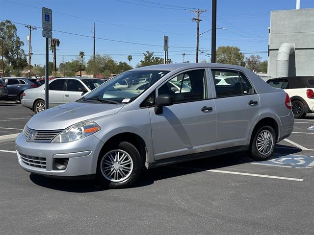 2009 Nissan Versa 1.6 Base Sedan photo 4
