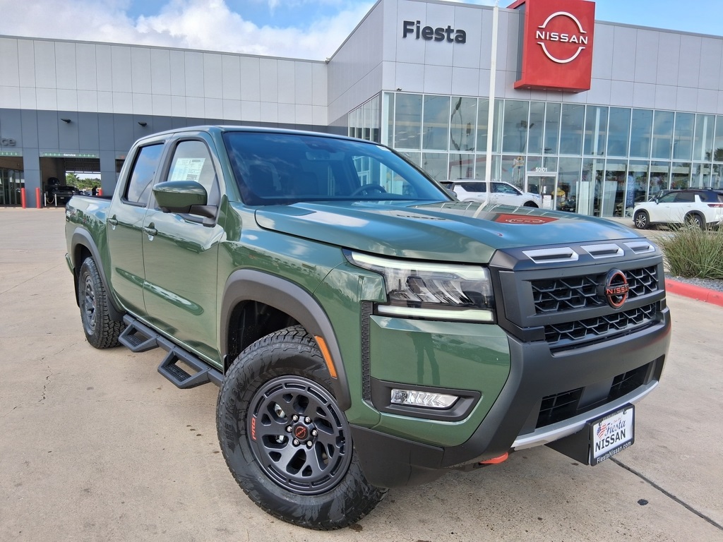 2026 Nissan Frontier PRO-X's photo