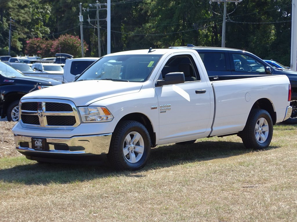 2022 Ram 1500 Classic Tradesman photo 2
