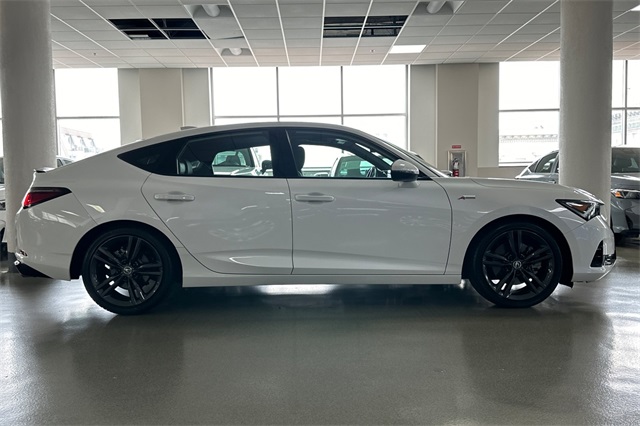 2023 Acura Integra A-Spec photo 2