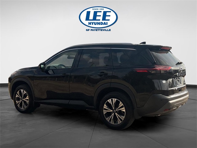 2021 Nissan Rogue SV photo 3