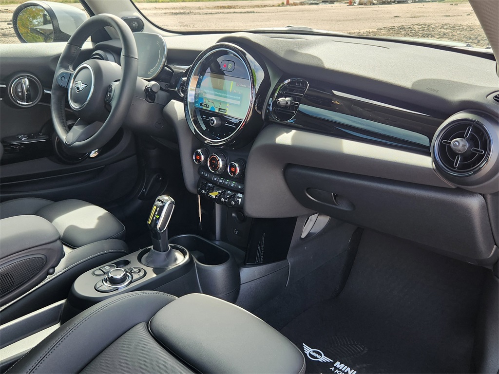 2024 Mini Cooper 2 Door Hardtop SE photo 14