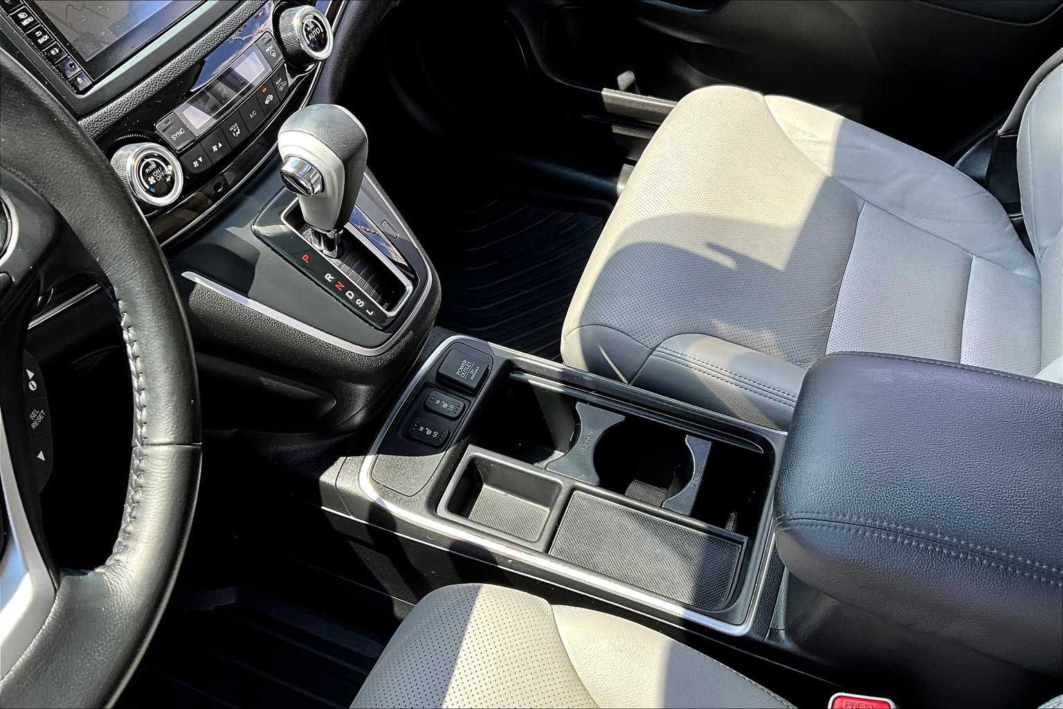 2015 Honda CR-V Touring photo 15