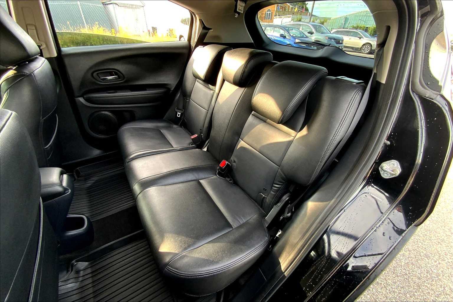 2018 Honda HR-V LX photo 19