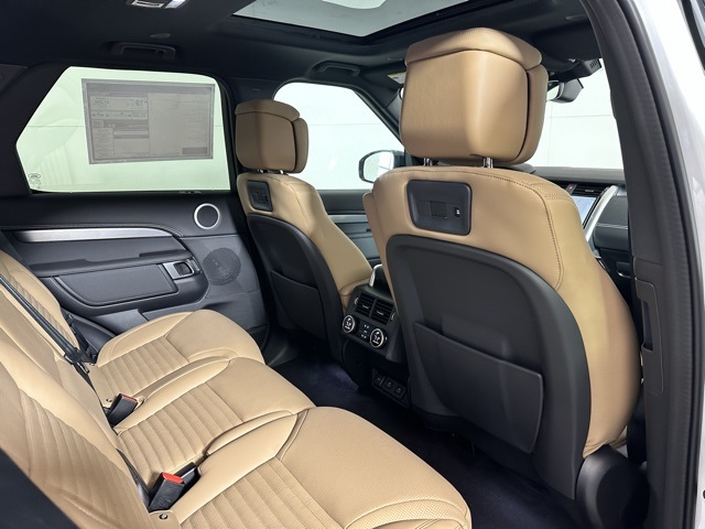 2025 Land Rover Discovery SE photo 21