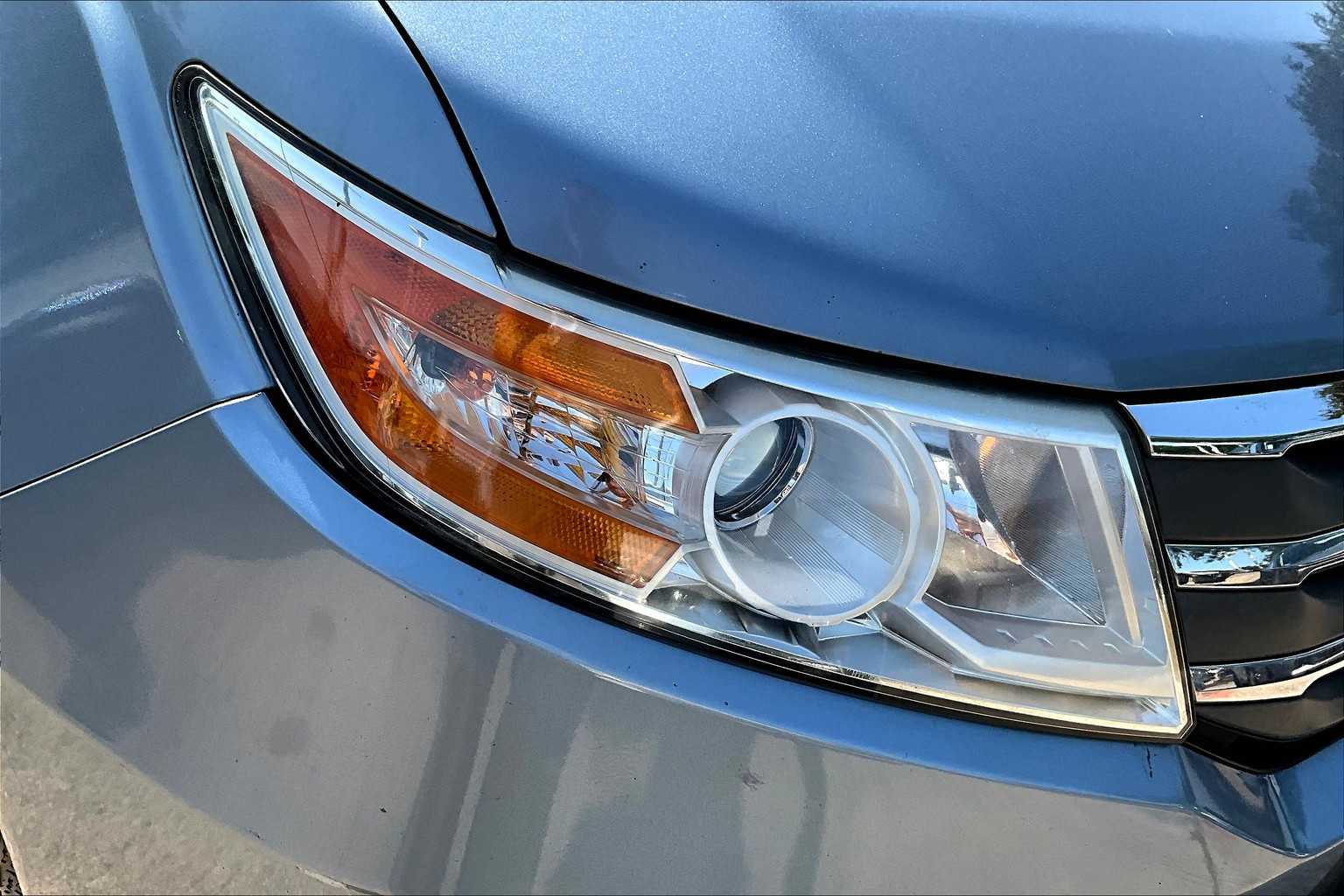 2012 Honda Odyssey EX-L photo 25