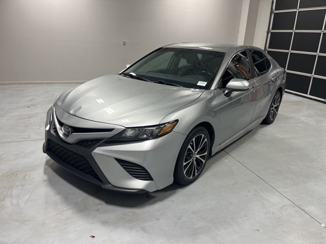 2019 Toyota Camry L photo 3
