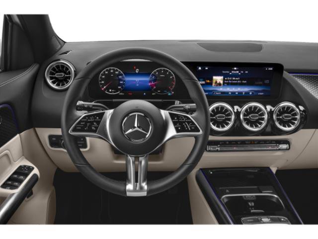 2026 Mercedes Benz GLA 250 4MATIC photo 4