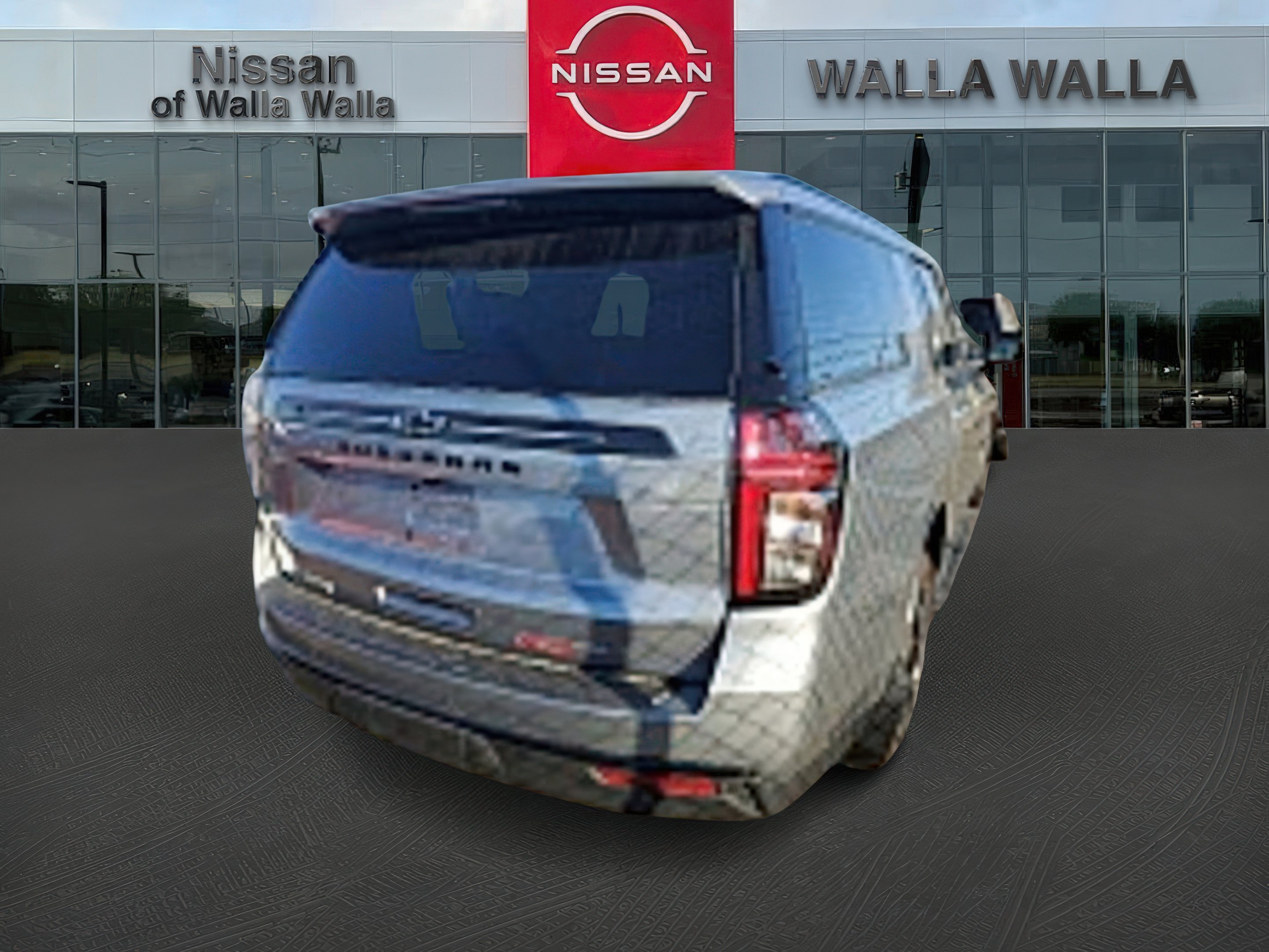 2024 Chevrolet Suburban RST photo 3