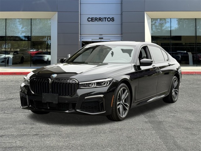 2022 BMW 7 Series 740i