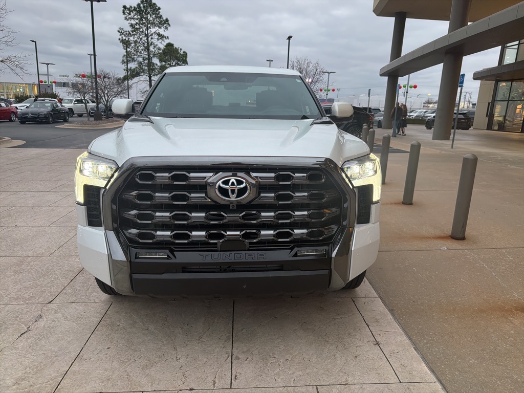 2024 Toyota Tundra Platinum's photo