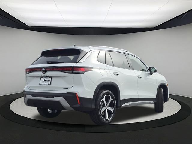 2026 Volkswagen Tiguan SE photo 4