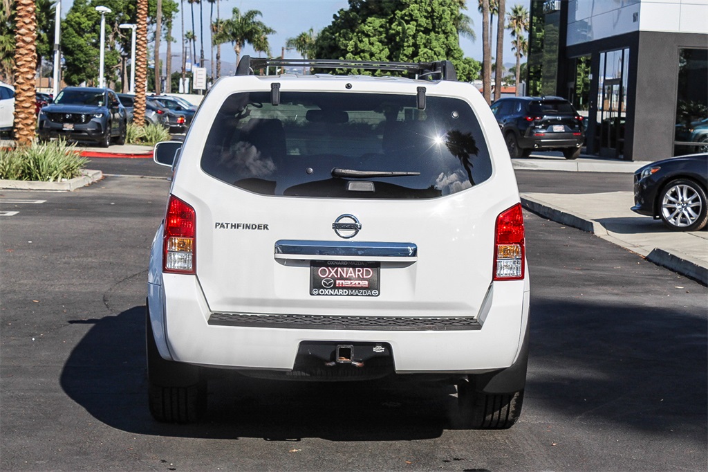 2012 Nissan Pathfinder SV photo 4