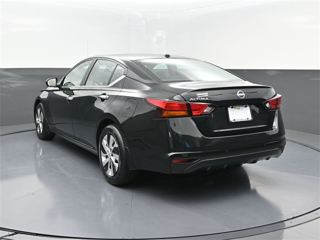 2025 Nissan Altima S photo 4