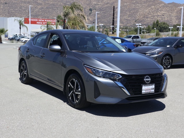 2025 Nissan Sentra SV photo 2