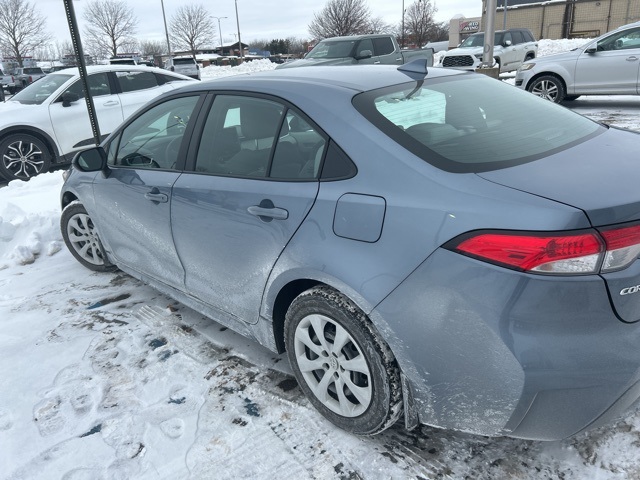Used 2022 Toyota Corolla LE with VIN 5YFEPMAE0NP389349 for sale in Kansas City