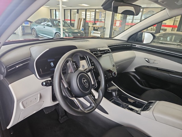 Used 2023 RED Hyundai SEL image 7