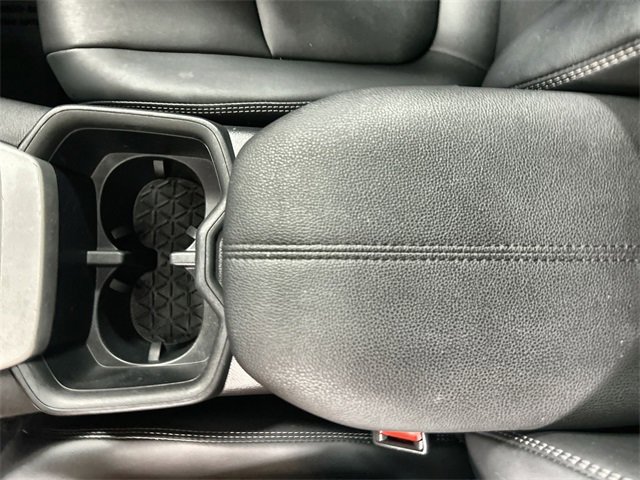 2022 Toyota RAV4 Hybrid XLE Premium photo 21