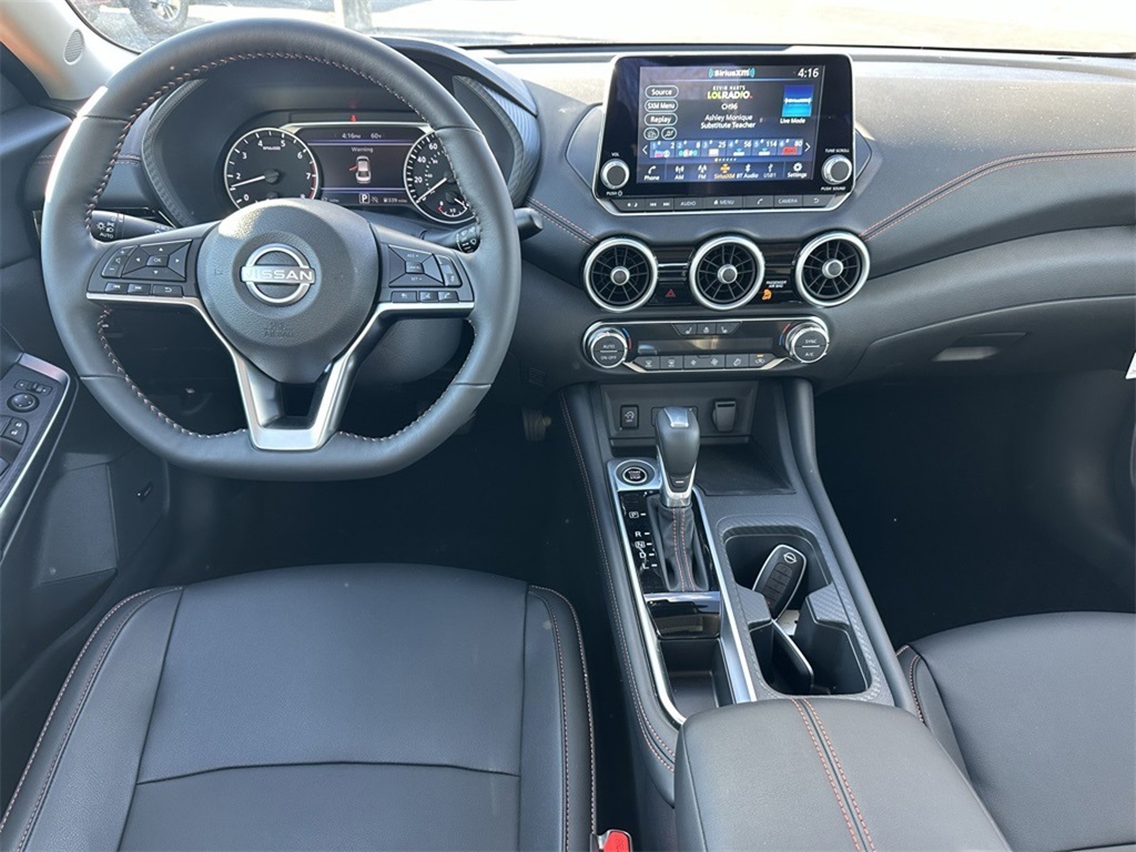 2025 Nissan Sentra SR photo 4