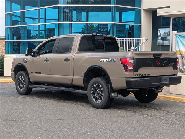 2024 Nissan Titan PRO-4X photo 5