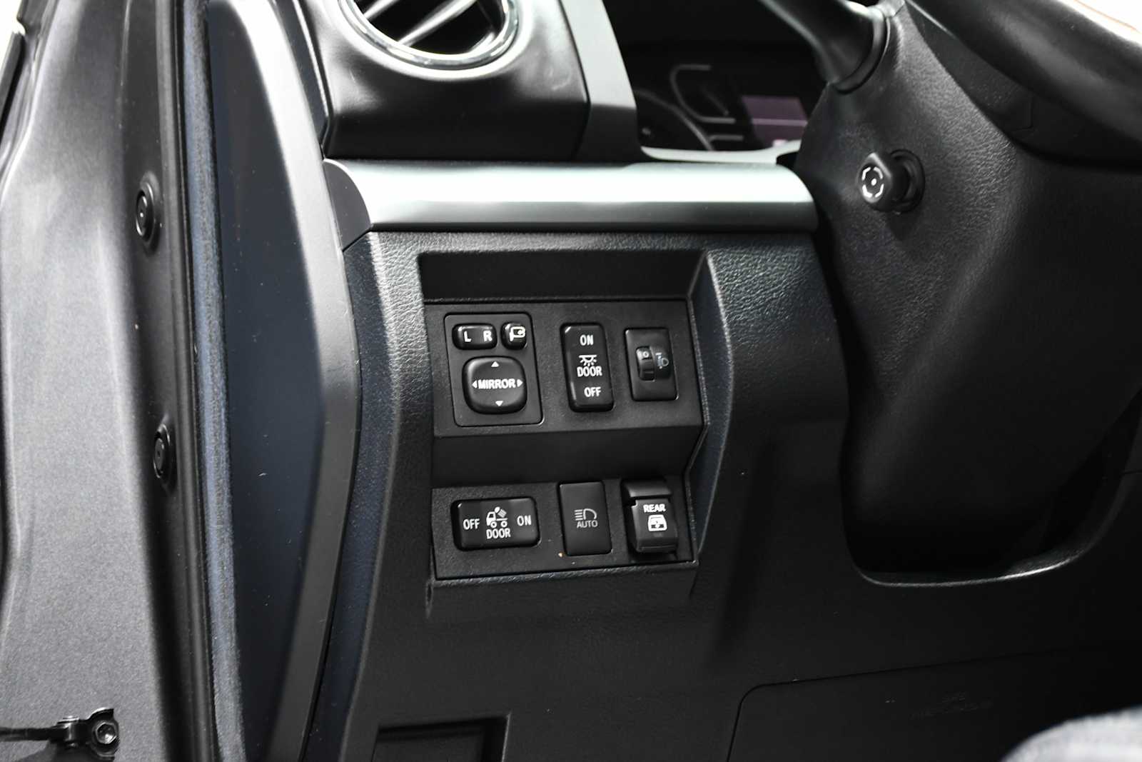 2020 Toyota Tundra Platinum Grade photo 14