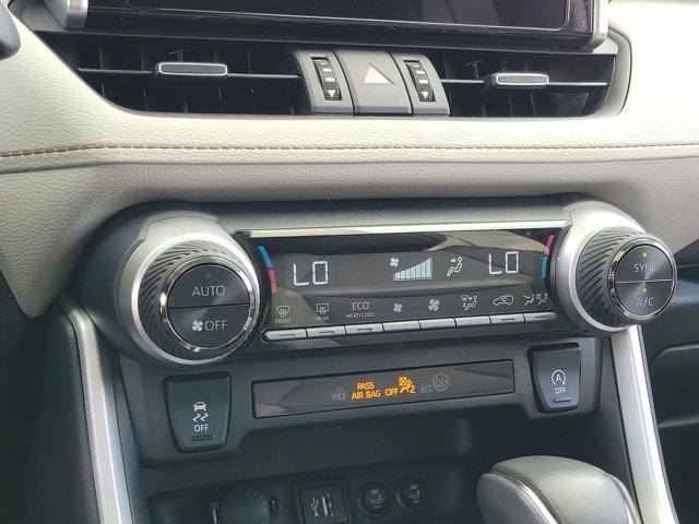 2024 Toyota RAV4 XLE Premium photo 25